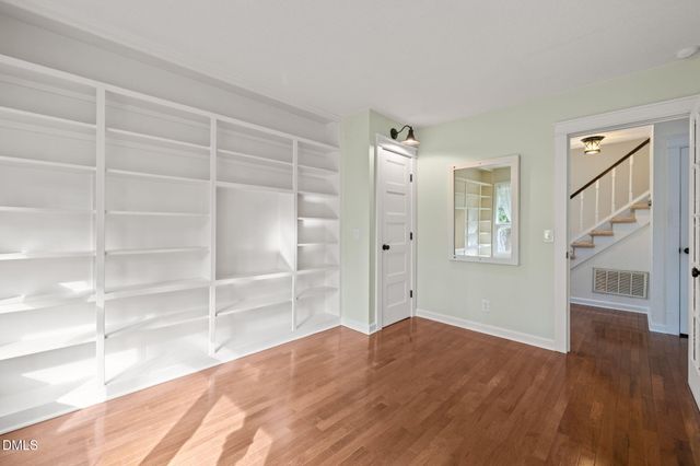 15 Abbey Road, Chapel Hill, NC 27516