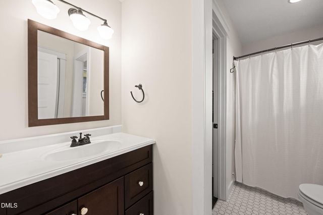 15 Abbey Road, Chapel Hill, NC 27516