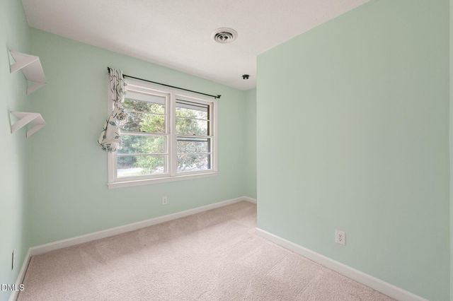 15 Abbey Road, Chapel Hill, NC 27516