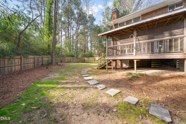 15 Abbey Road, Chapel Hill, NC 27516