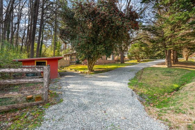 15 Abbey Road, Chapel Hill, NC 27516