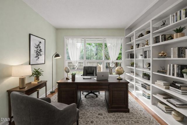 15 Abbey Road, Chapel Hill, NC 27516