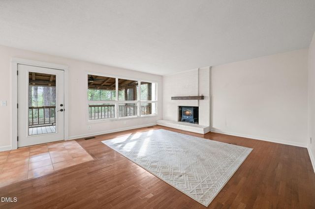 15 Abbey Road, Chapel Hill, NC 27516