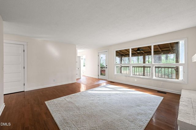 15 Abbey Road, Chapel Hill, NC 27516