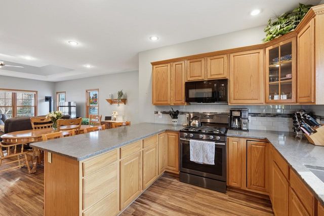 163 Fox Run, Sauk City, WI 53583