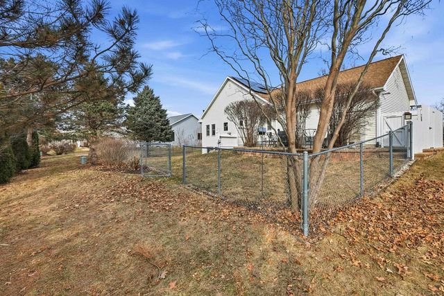 163 Fox Run, Sauk City, WI 53583