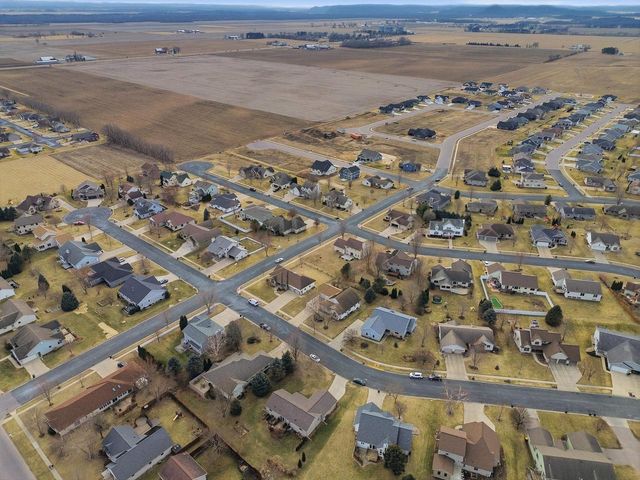 163 Fox Run, Sauk City, WI 53583