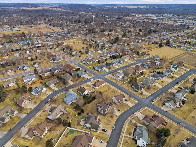 163 Fox Run, Sauk City, WI 53583