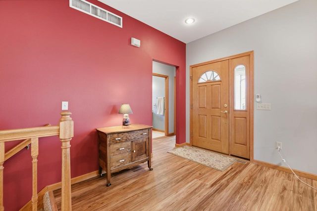 163 Fox Run, Sauk City, WI 53583