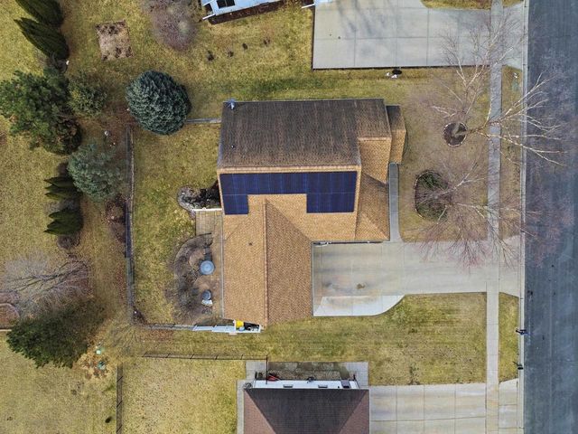 163 Fox Run, Sauk City, WI 53583