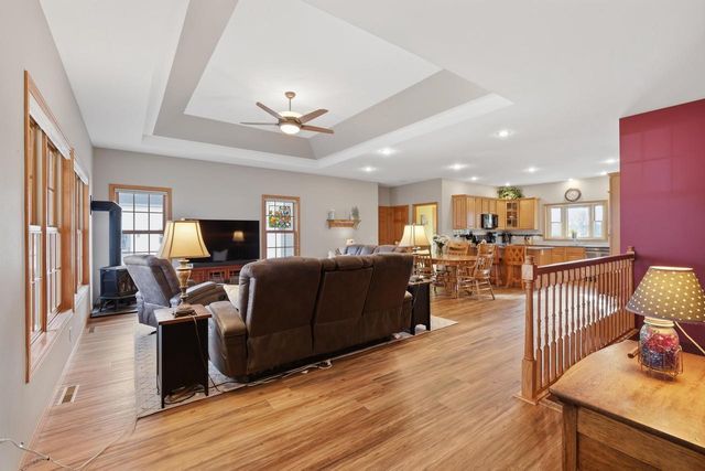 163 Fox Run, Sauk City, WI 53583