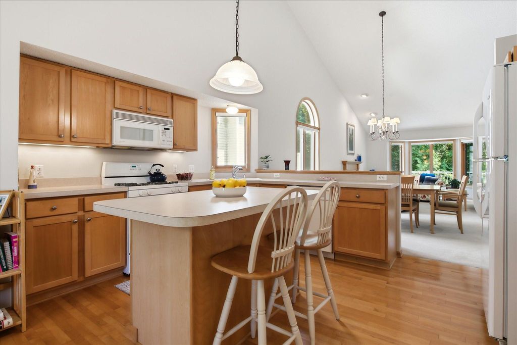 11137 Wyoming Road S, Bloomington, MN 55438 — photo 3