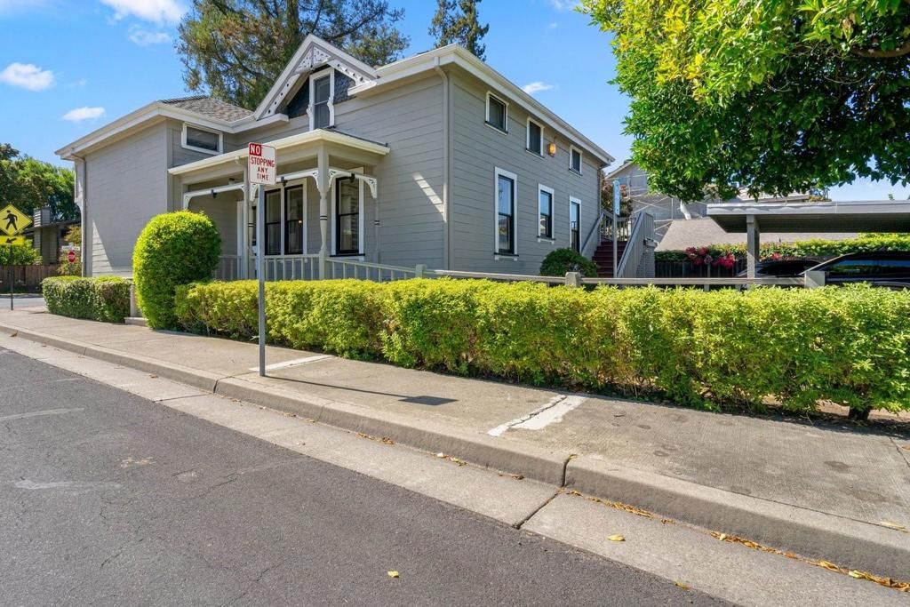 Image 15 of property listing at 142 N Central Avenue, Campbell, CA 95008