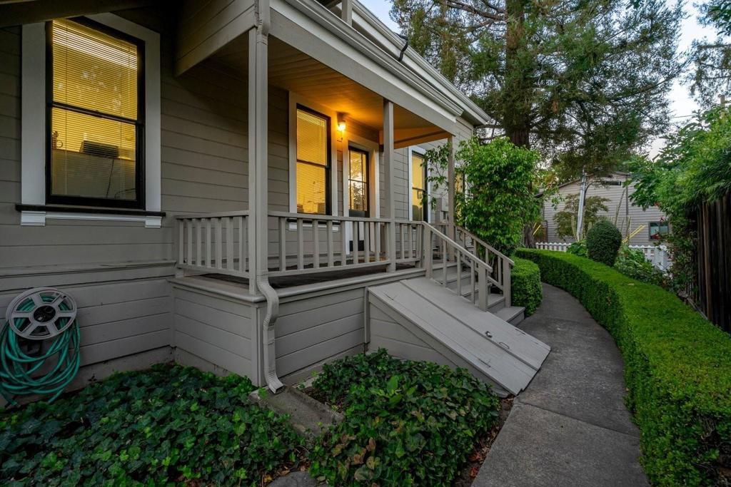 Image 20 of property listing at 142 N Central Avenue, Campbell, CA 95008