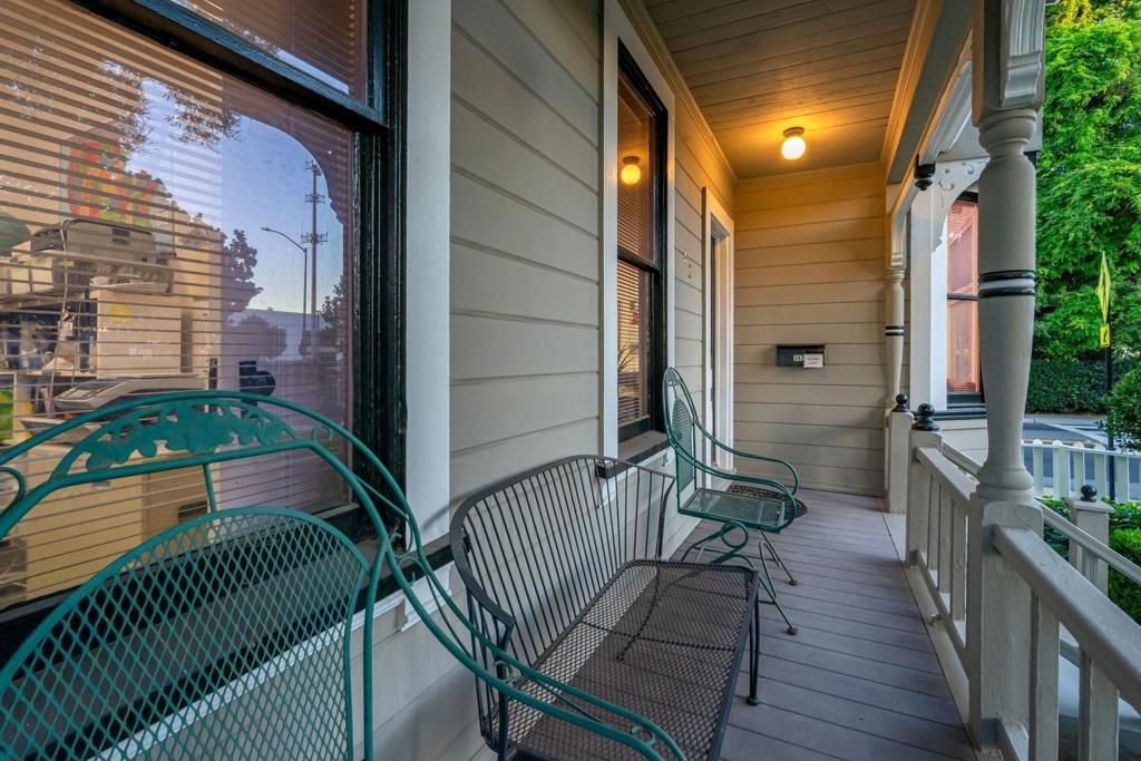 Image 24 of property listing at 142 N Central Avenue, Campbell, CA 95008