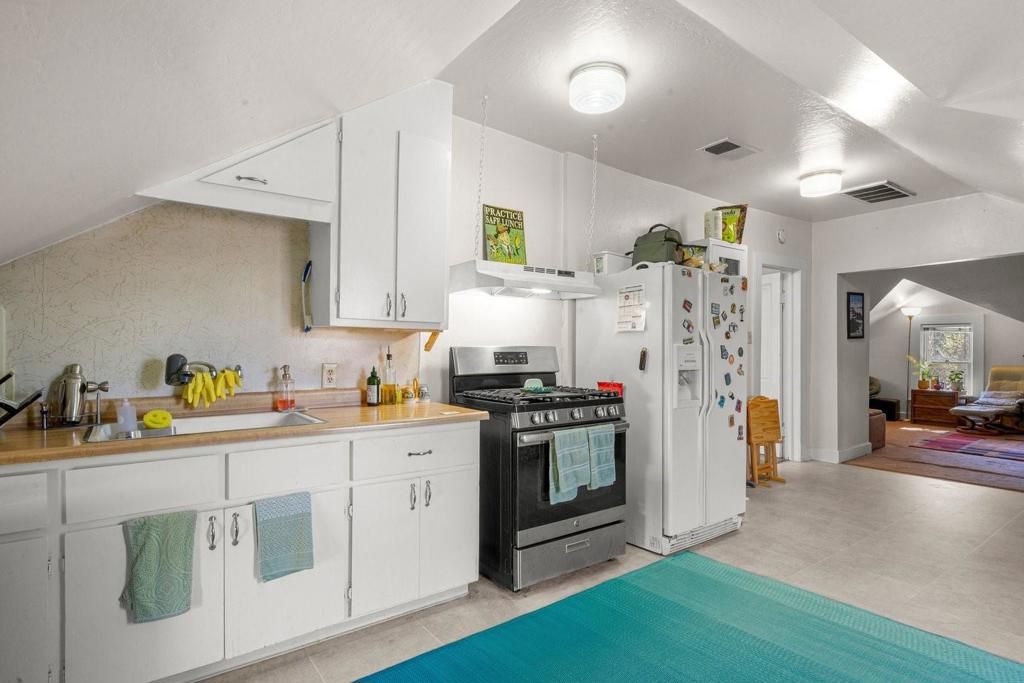 Image 54 of property listing at 142 N Central Avenue, Campbell, CA 95008