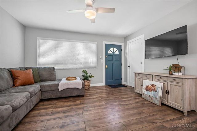 5781 Kennedy Avenue, Cincinnati, OH 45213