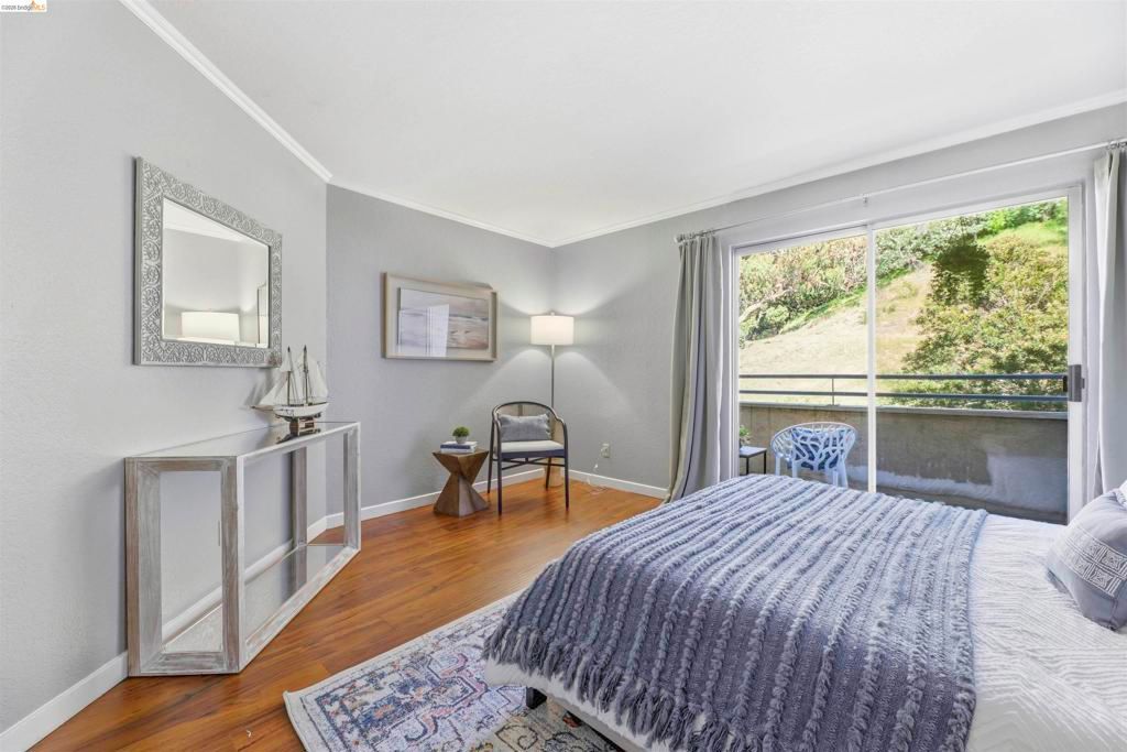 Image 13 of property listing at 535 Pierce 5203, Albany, CA 94706