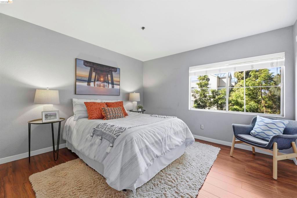 Image 18 of property listing at 535 Pierce 5203, Albany, CA 94706
