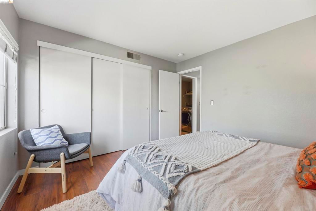 Image 19 of property listing at 535 Pierce 5203, Albany, CA 94706