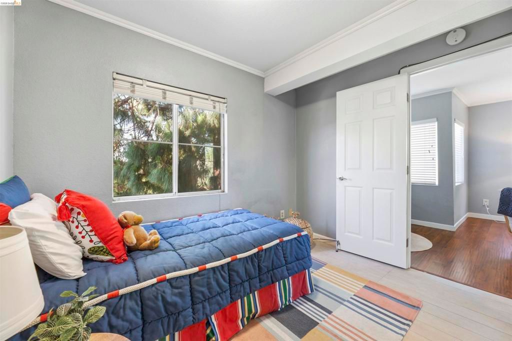 Image 21 of property listing at 535 Pierce 5203, Albany, CA 94706