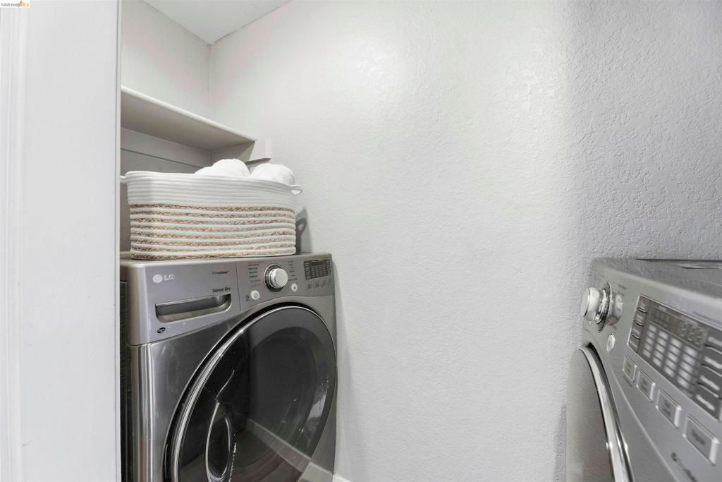 Image 26 of property listing at 535 Pierce 5203, Albany, CA 94706