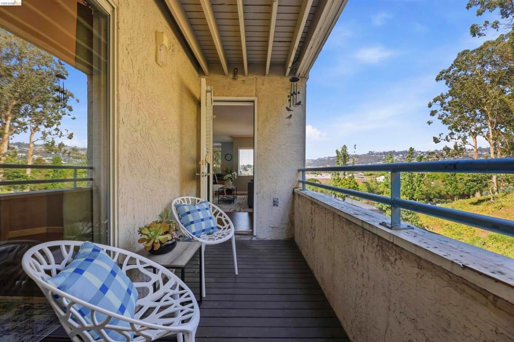 Image 27 of property listing at 535 Pierce 5203, Albany, CA 94706