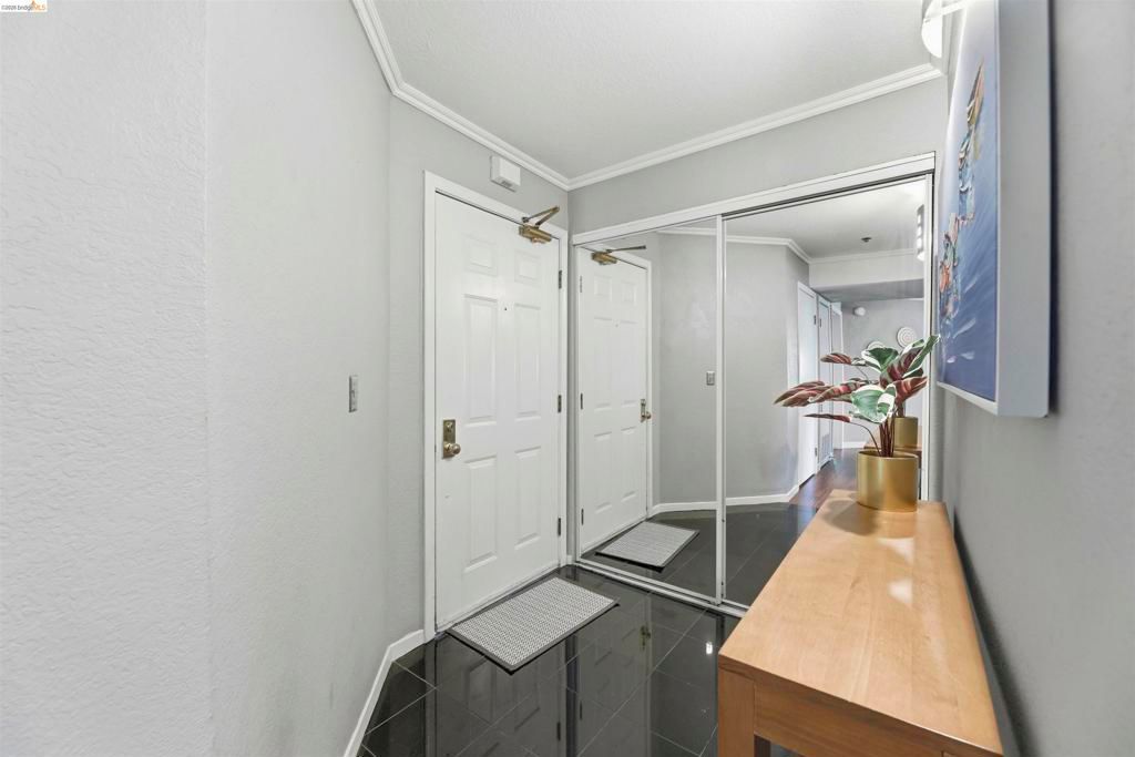 Image 29 of property listing at 535 Pierce 5203, Albany, CA 94706