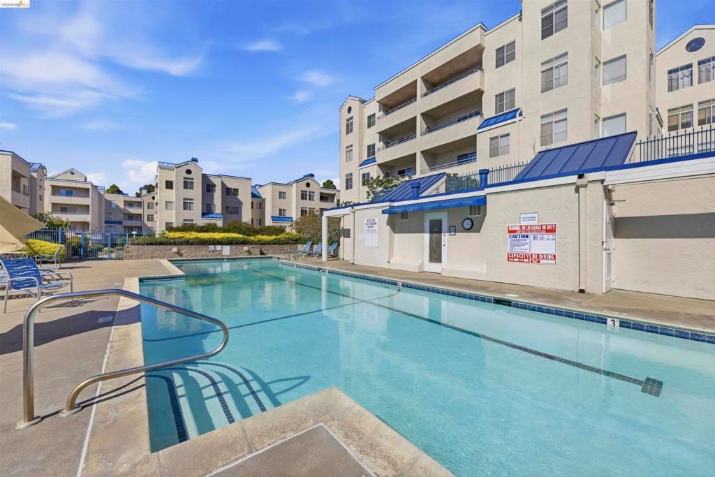 Image 31 of property listing at 535 Pierce 5203, Albany, CA 94706