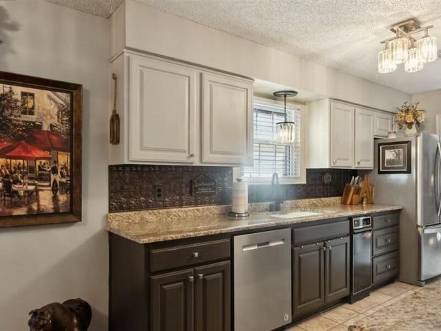 31990 S 624 Place 48, Grove, OK 74344