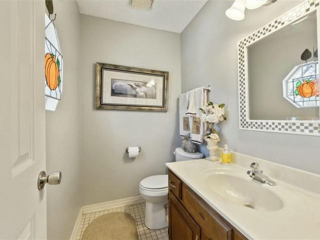 31990 S 624 Place 48, Grove, OK 74344