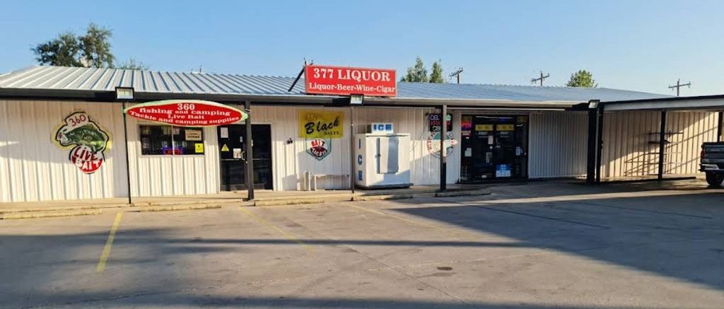1137 S Highway 377, Pilot Point, TX 76258