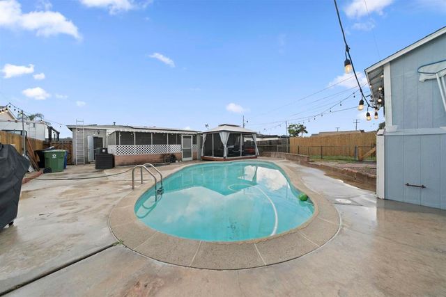 655 Robert Ave, Chula Vista, CA 91910