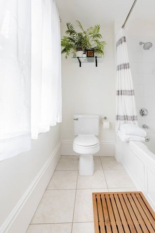 35 Washington Sq 3, Salem, MA 01970