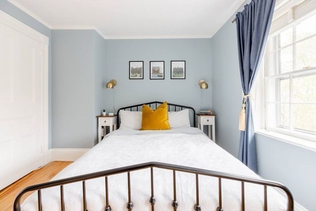 35 Washington Sq 3, Salem, MA 01970