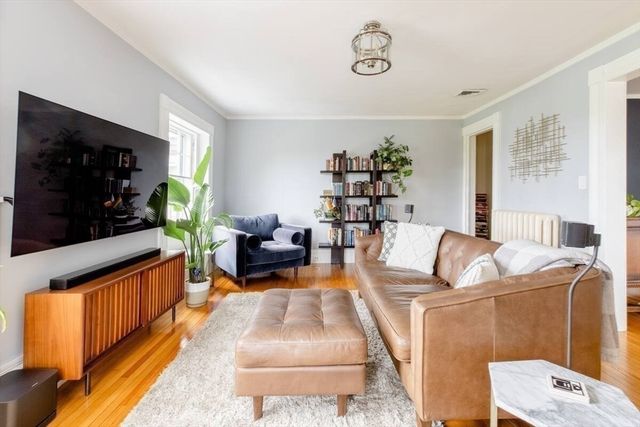 35 Washington Sq 3, Salem, MA 01970