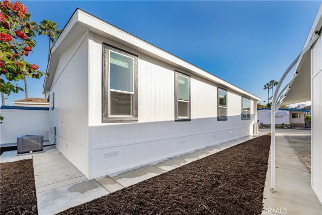 7205 Santa Barbara, Carlsbad, CA 92011
