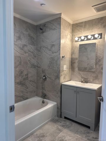 50 Roosevelt Avenue B201, Valley Stream, NY 11581