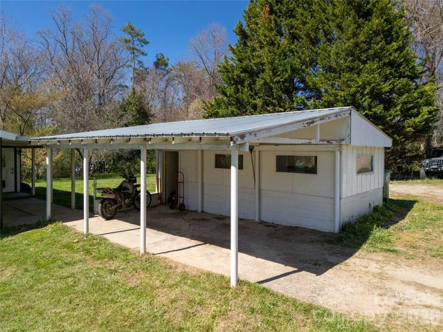 14 Winter Woods Drive, Asheville, NC 28806