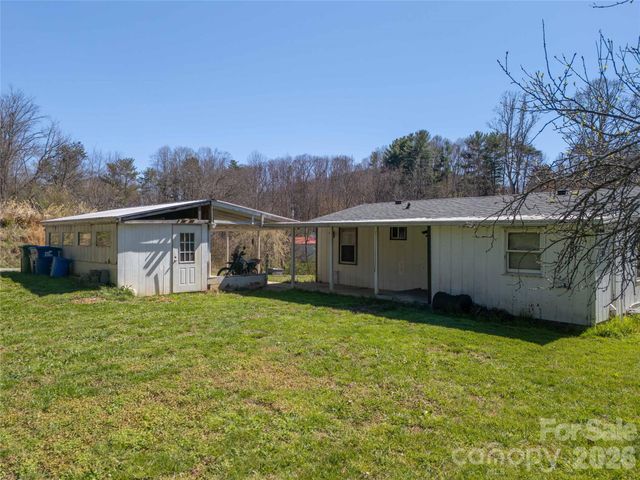 14 Winter Woods Drive, Asheville, NC 28806