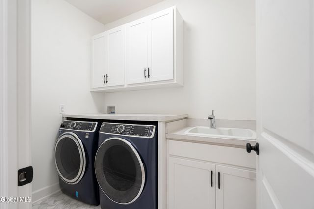 6 Cannon Royal Drive, Wilton, NY 12866