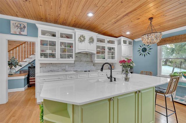 70 MOUND PLACE, Terra Ceia, FL 34250