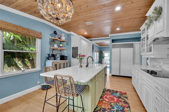 70 MOUND PLACE, Terra Ceia, FL 34250
