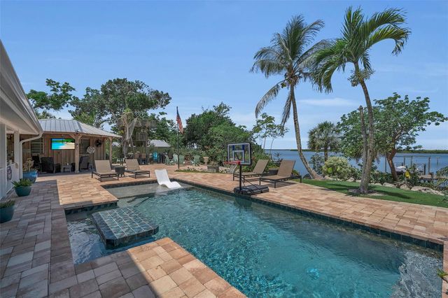 70 MOUND PLACE, Terra Ceia, FL 34250
