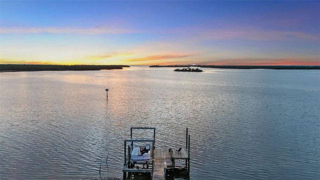 70 MOUND PLACE, Terra Ceia, FL 34250