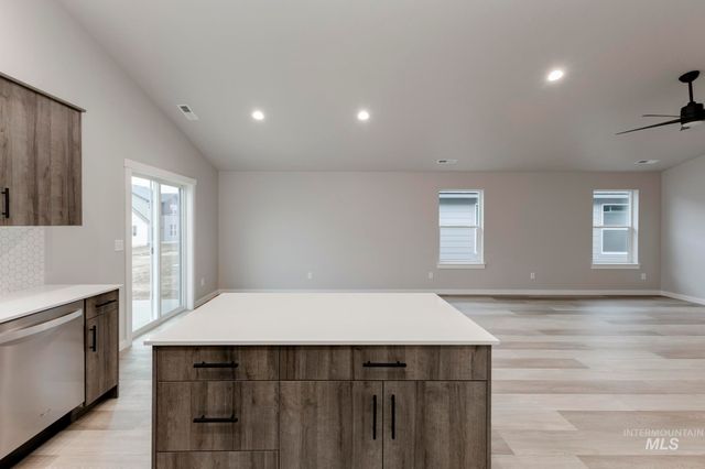 10479 W Tinder St, Star, ID 83669