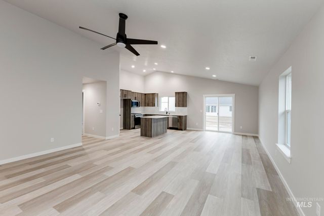 10479 W Tinder St, Star, ID 83669