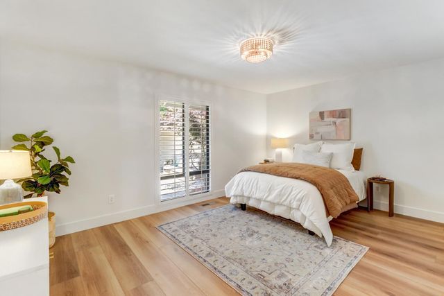 1202 Commons Dr, Sacramento, CA 95825