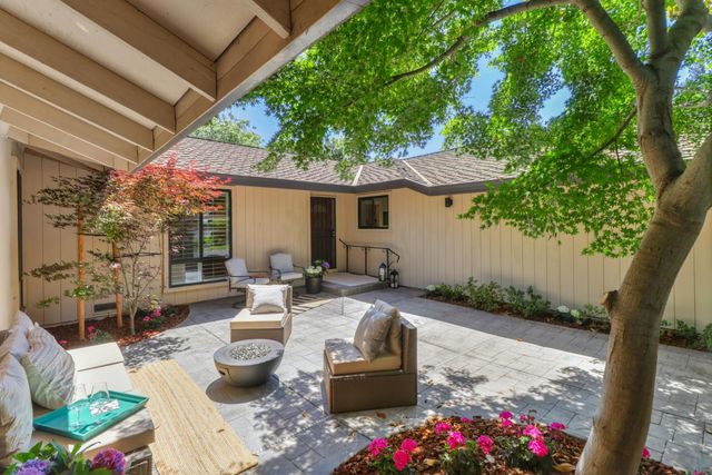1202 Commons Dr, Sacramento, CA 95825