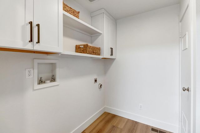 1202 Commons Dr, Sacramento, CA 95825
